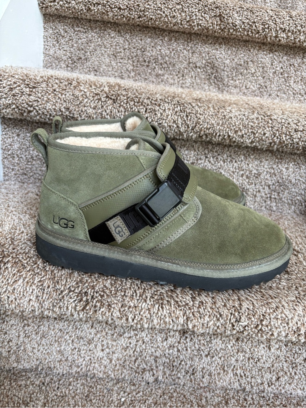 UGG Men’s Olive Neumel Snapback Suede Strap Ankle Boot with Shearling Lining